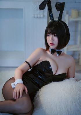 美女热舞诱惑